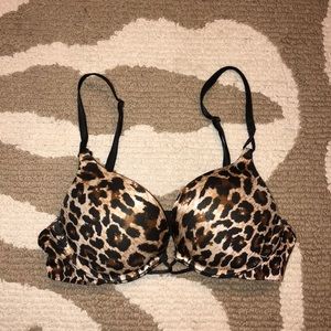 Victoria’s Secret 32AA Miraculous Plunge Bra